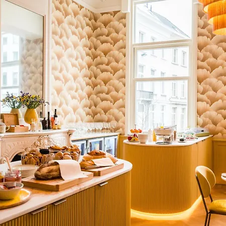 Luxury The Belgian Girl